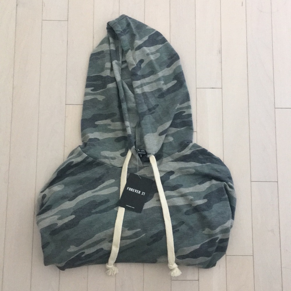 Forever 21 camo sweatshirt